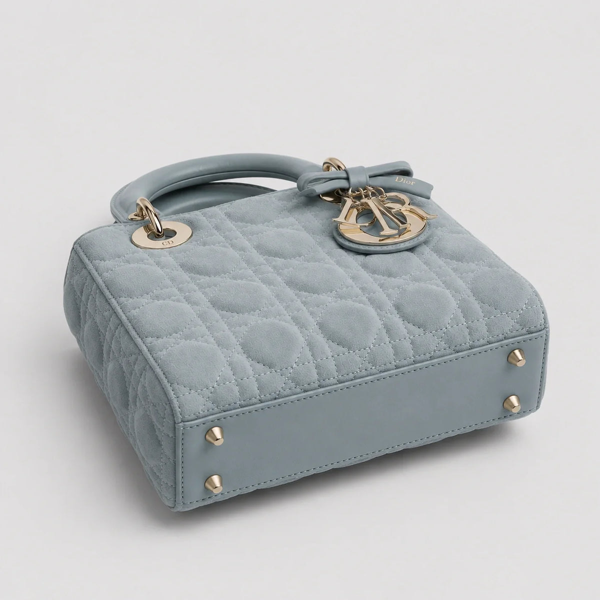 Lady Dior Cannage Veloursleder Himmelblau — Beschläge Detailansicht | Luren Authentisch