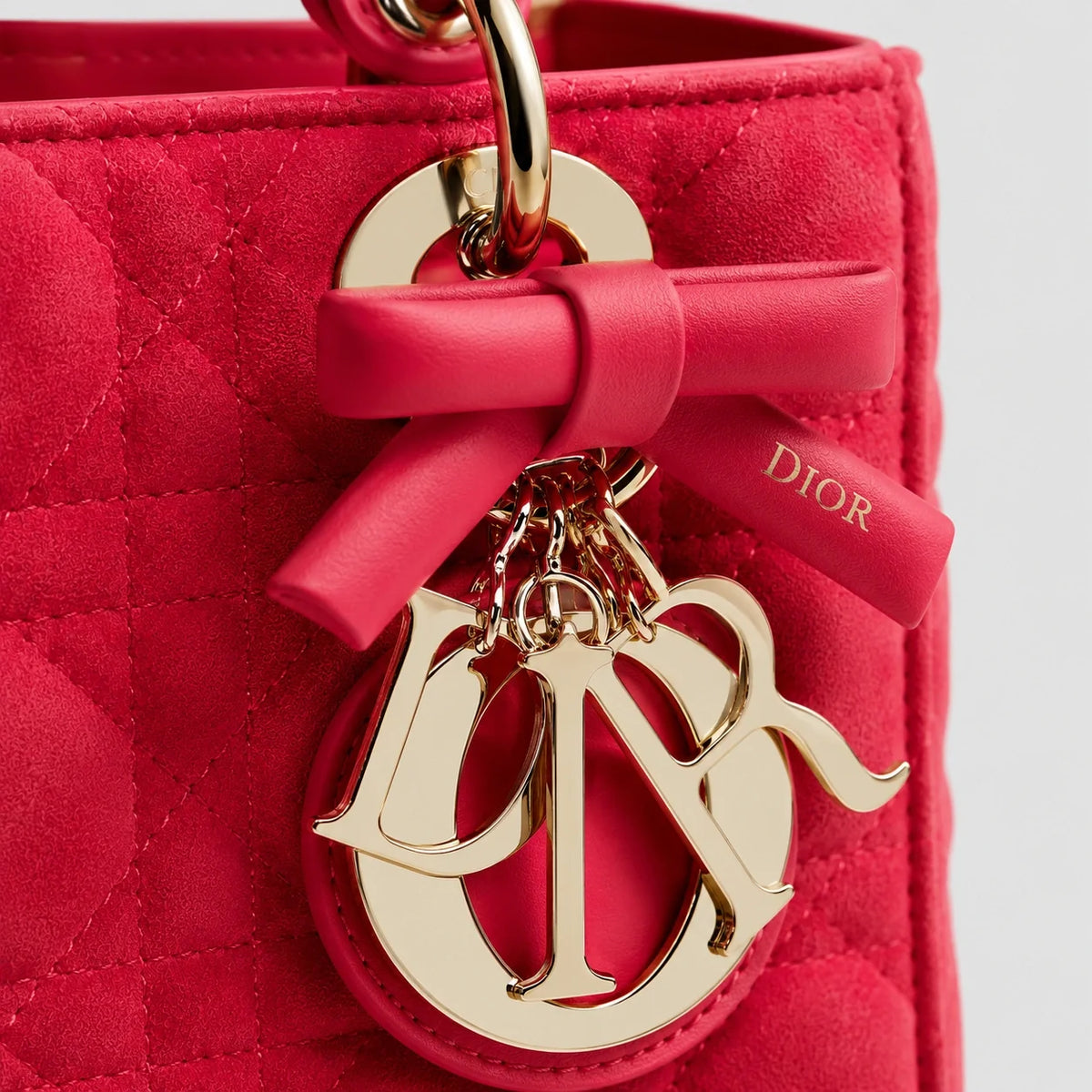 Lady Dior Cannage Veloursleder Rose Peony — Henkel und Trageriemen | Luren Authentisch